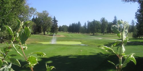 Minot Country Club